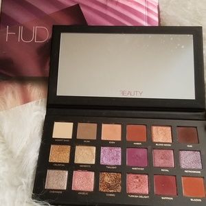 Huda Beauty Desert Dusk Palette